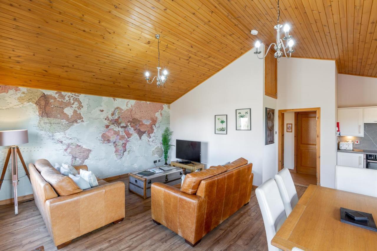 Douglas Fir Lodge With Hot Tub Cupar Exterior foto
